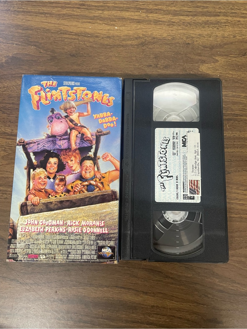 Vintage The Flintstones VHS Tape 1994 Live Action Movie MCA Universal - Picture 3 of 5